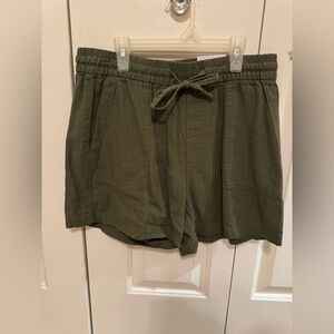 BNWT women’s linen shorts